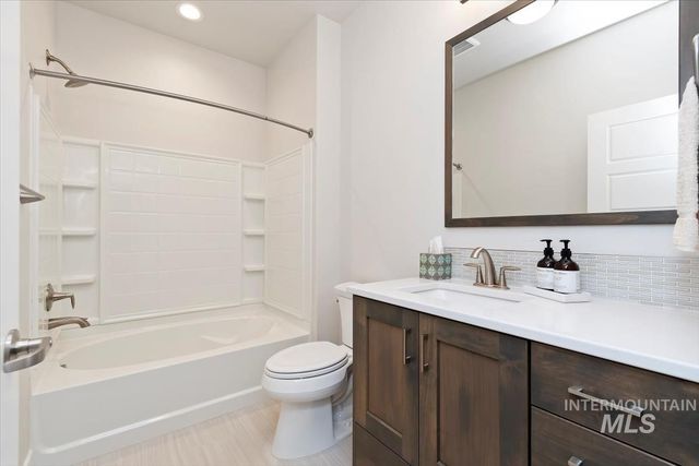 6230 N Bolsena Lane, Meridian, ID 83646