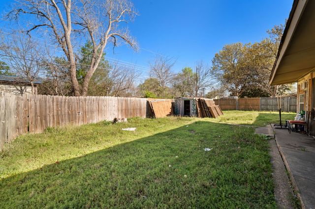 1716 John Smith Drive, Irving, TX 75061