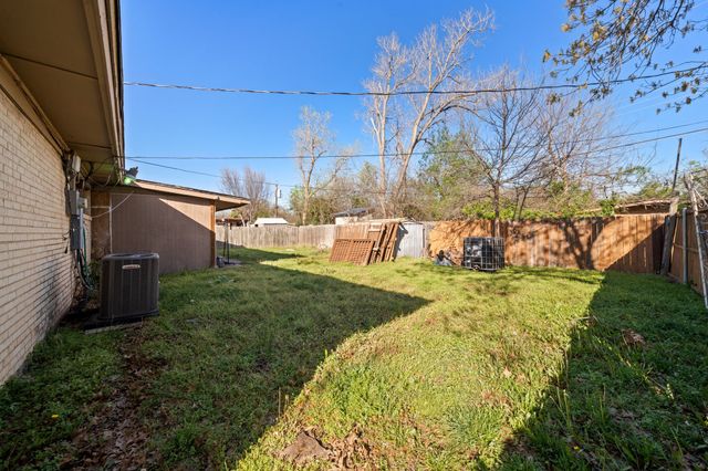 1716 John Smith Drive, Irving, TX 75061