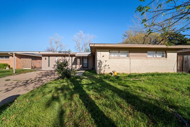 1716 John Smith Drive, Irving, TX 75061