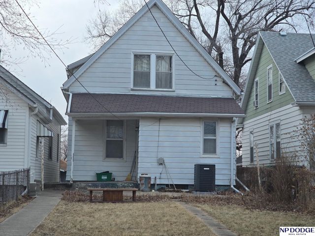 1953 S 11th Street, Omaha, NE 68108