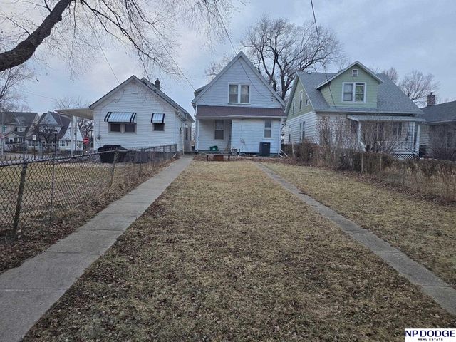 1953 S 11th Street, Omaha, NE 68108