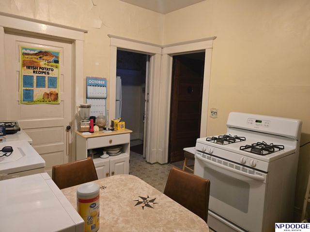 1953 S 11th Street, Omaha, NE 68108