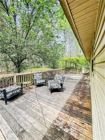 310 Georgia Avenue, Dahlonega, GA 30533