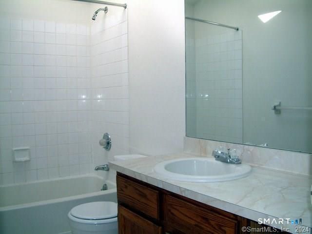 124 Coalpit Hill Road 116, Danbury, CT 06810