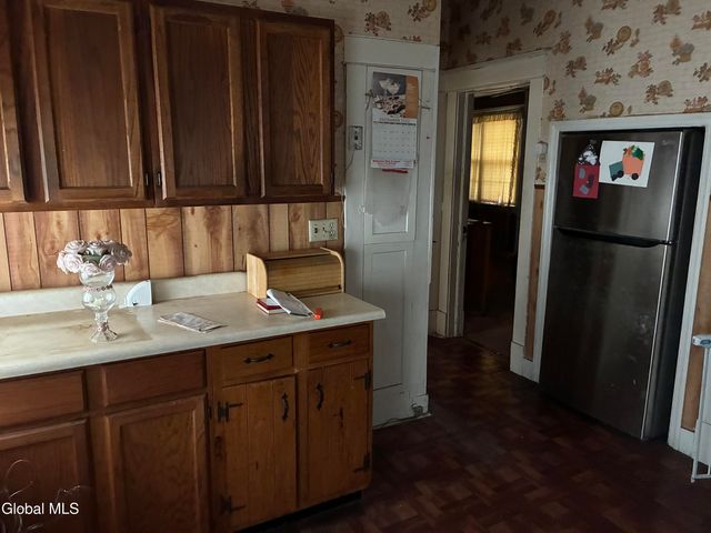 1355 Pleasant Street, Schenectady, NY 12303