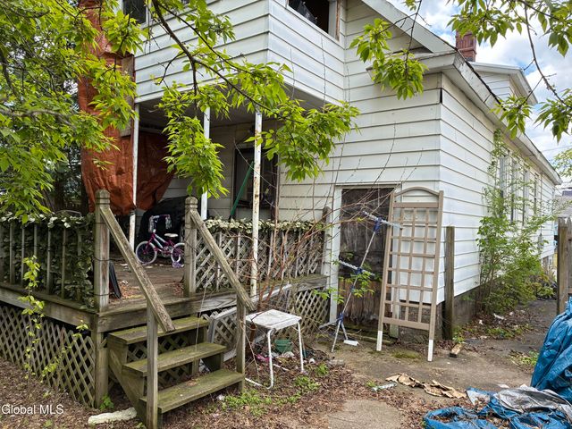1355 Pleasant Street, Schenectady, NY 12303