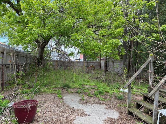 1355 Pleasant Street, Schenectady, NY 12303
