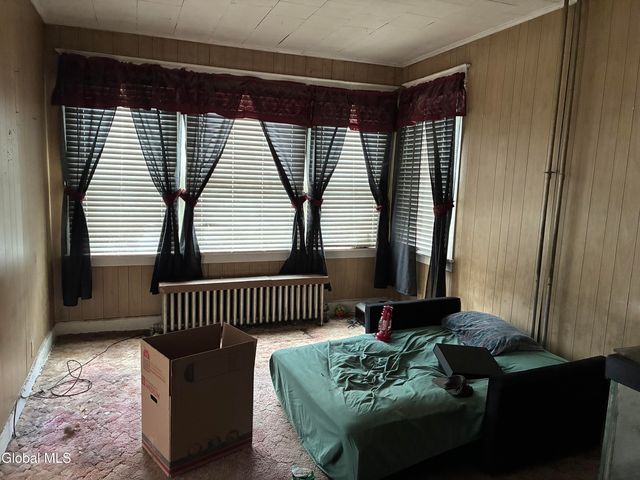 1355 Pleasant Street, Schenectady, NY 12303