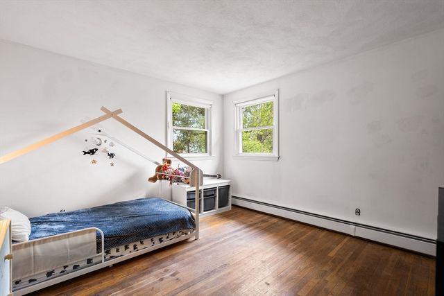125 Sylvia St, Arlington, MA 02476