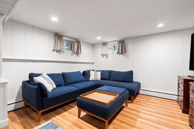 125 Sylvia St, Arlington, MA 02476