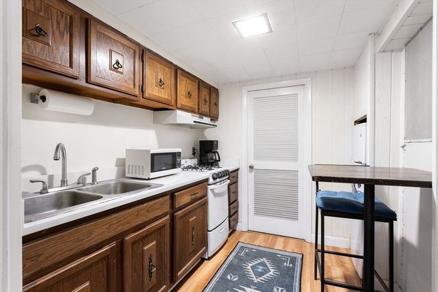 125 Sylvia St, Arlington, MA 02476