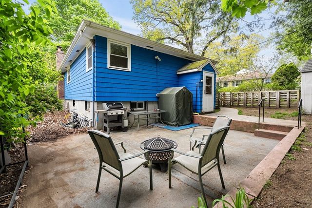 125 Sylvia St, Arlington, MA 02476