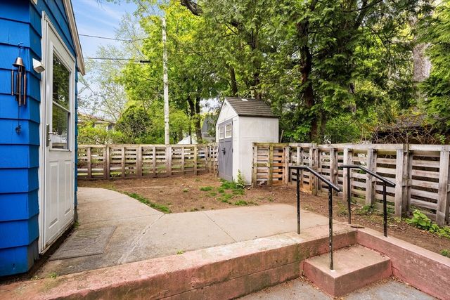 125 Sylvia St, Arlington, MA 02476