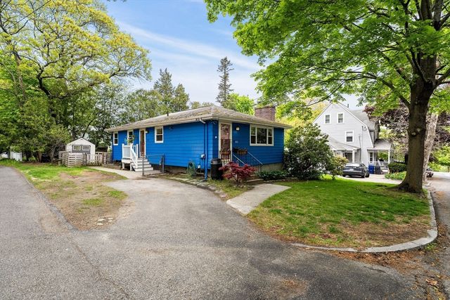 125 Sylvia St, Arlington, MA 02476