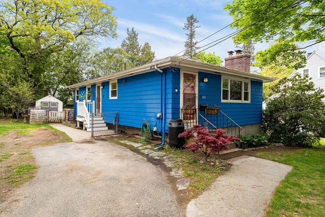 125 Sylvia St, Arlington, MA 02476