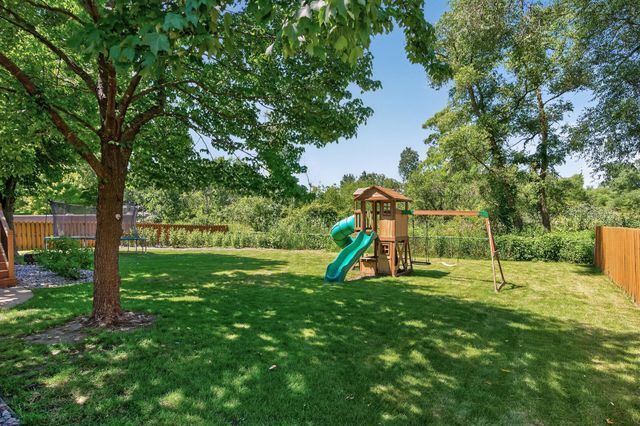 4251 Elizabeth Lane, Vadnais Heights, MN 55127