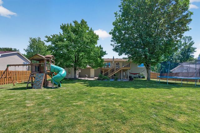 4251 Elizabeth Lane, Vadnais Heights, MN 55127