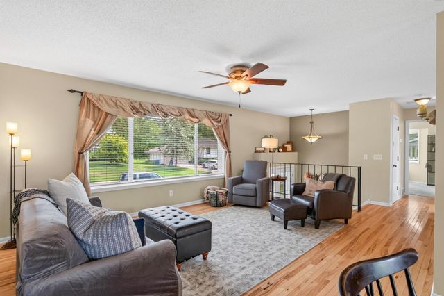 4251 Elizabeth Lane, Vadnais Heights, MN 55127