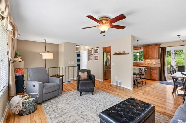 4251 Elizabeth Lane, Vadnais Heights, MN 55127