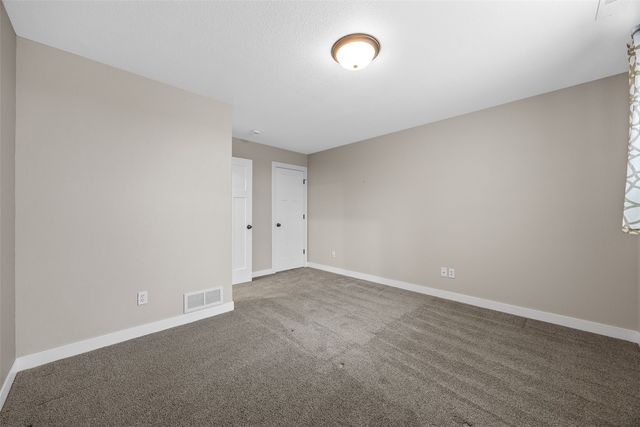 3025 Ridgeview Dr, Ely, IA 52227