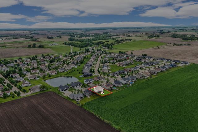 3025 Ridgeview Dr, Ely, IA 52227