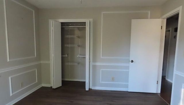 2545 S Catalina Avenue, Springfield, MO 65804