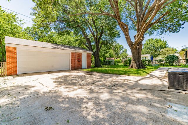 11111 Stallcup Drive, Dallas, TX 75228