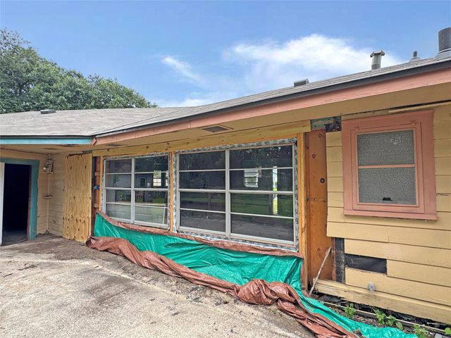 1009 Ruby Lane, Orange, TX 77630