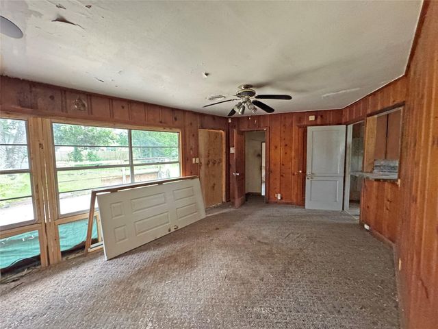 1009 Ruby Lane, Orange, TX 77630