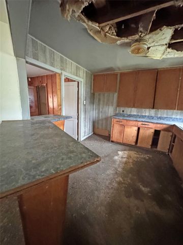 1009 Ruby Lane, Orange, TX 77630