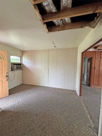 1009 Ruby Lane, Orange, TX 77630