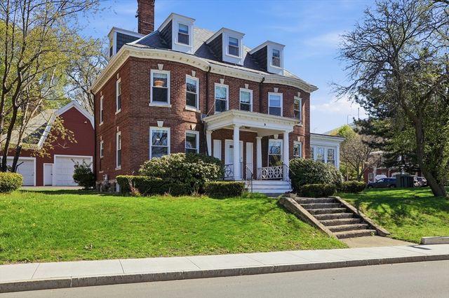 70 Commandants Way 70, Chelsea, MA 02150