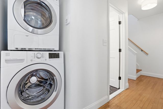 70 Commandants Way 70, Chelsea, MA 02150