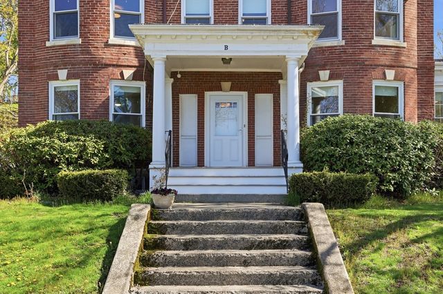 70 Commandants Way 70, Chelsea, MA 02150