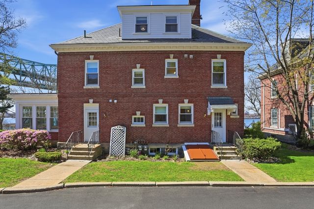70 Commandants Way 70, Chelsea, MA 02150