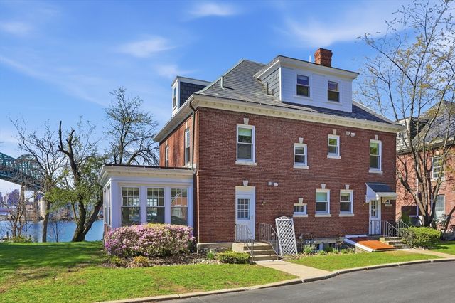 70 Commandants Way 70, Chelsea, MA 02150