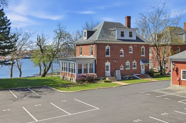 70 Commandants Way 70, Chelsea, MA 02150