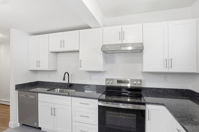 70 Commandants Way 70, Chelsea, MA 02150