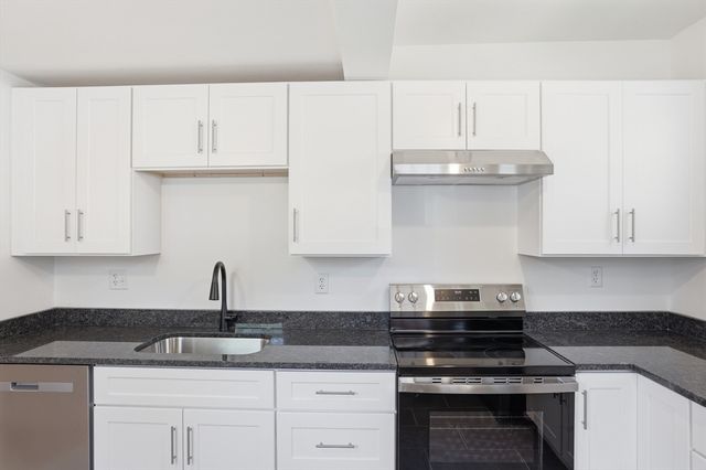 70 Commandants Way 70, Chelsea, MA 02150