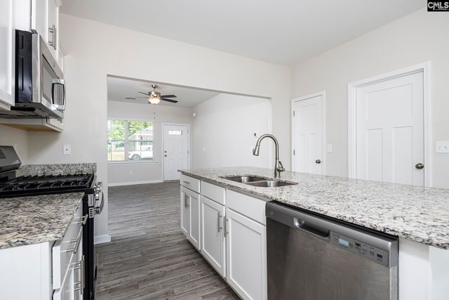 1114 Crescent Moon Loop, Hopkins, SC 29061