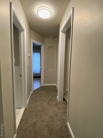 8998 Quandt Avenue, Allen Park, MI 48101