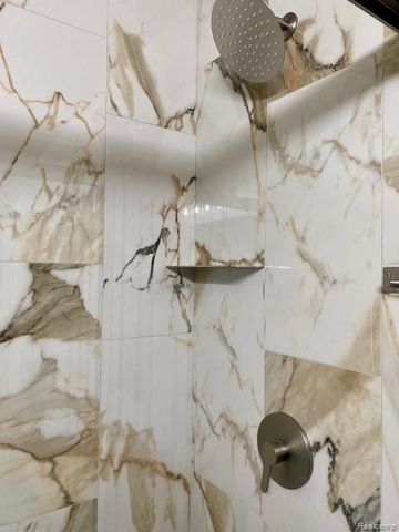 8998 Quandt Avenue, Allen Park, MI 48101