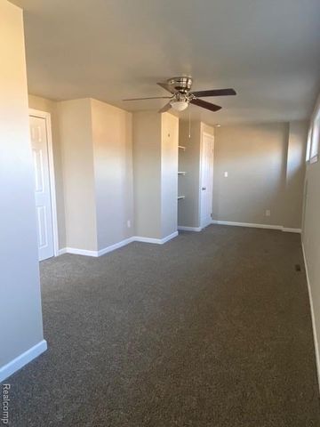 8998 Quandt Avenue, Allen Park, MI 48101