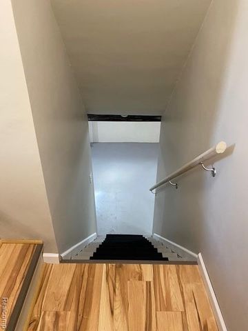 8998 Quandt Avenue, Allen Park, MI 48101