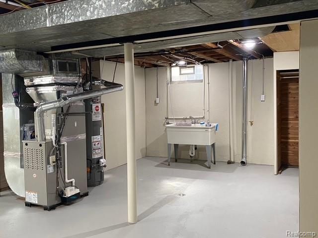 8998 Quandt Avenue, Allen Park, MI 48101