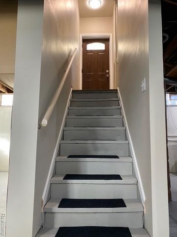 8998 Quandt Avenue, Allen Park, MI 48101