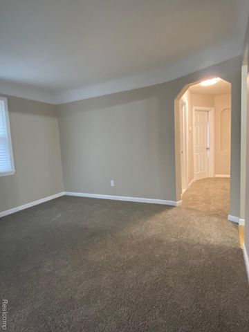 8998 Quandt Avenue, Allen Park, MI 48101