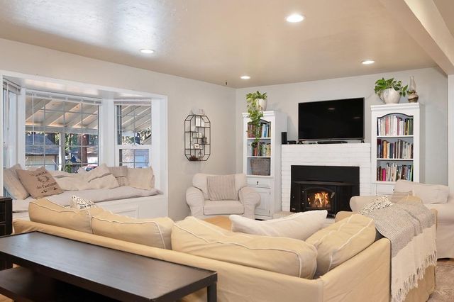 2895 North St, Pollock Pines, CA 95726