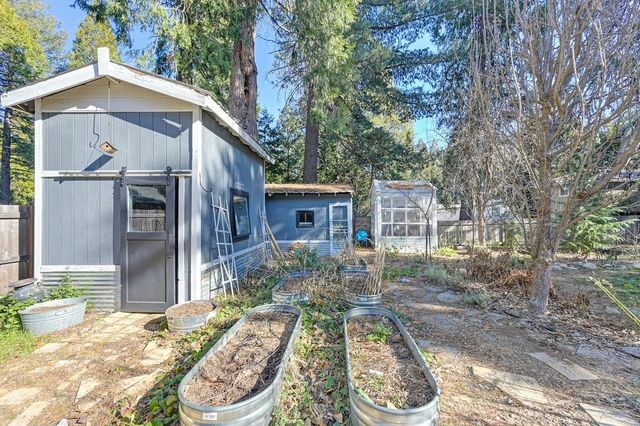 2895 North St, Pollock Pines, CA 95726